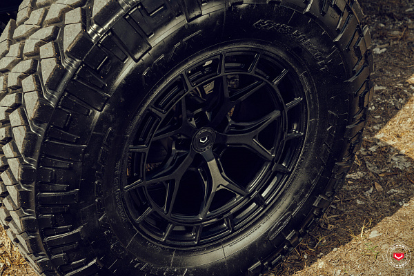 Фото дисков Vossen LC3-01 Черный сатин на Jeep Gladiator II (JT)