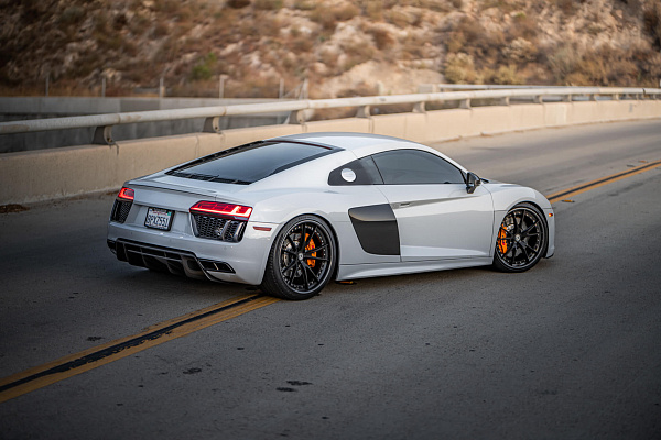 Фото дисков HRE S101 Черный сатин на Audi R8 (4S)