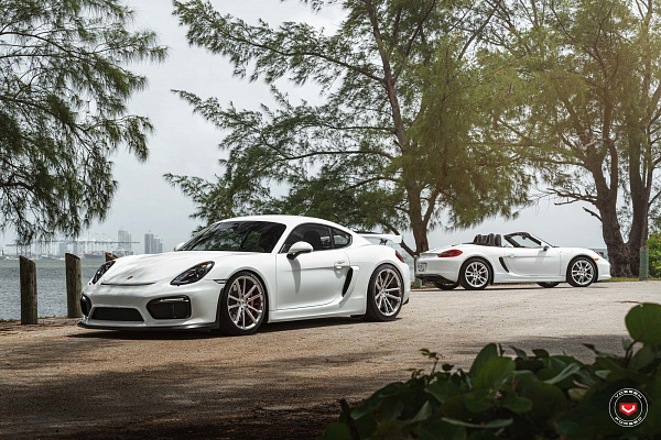 Фото дисков Vossen CG-203 Глянцевый лак на Porsche Cayman II