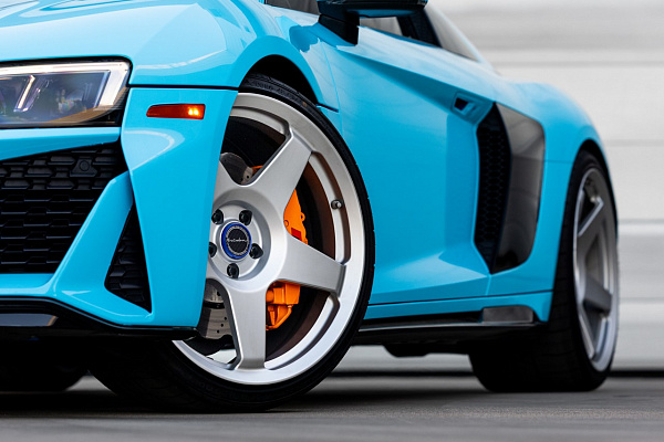 Фото дисков Brixton Forged TR04 Серебро на Audi R8 (4S)