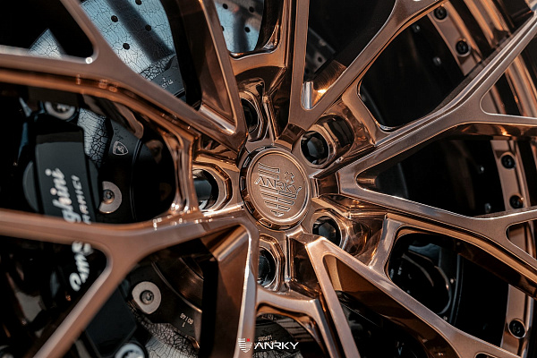 Фото дисков Anrky AN20 Глянцевая темная медь на Lamborghini Revuelto