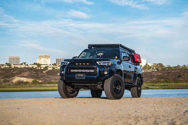Фото дисков Black Rhino CONVOY Черный матовый на Toyota 4Runner V