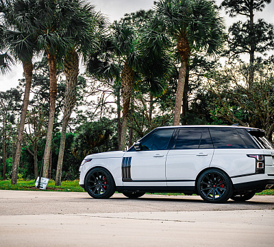 Фото дисков Vossen UV-2 на Land Rover Range Rover IV