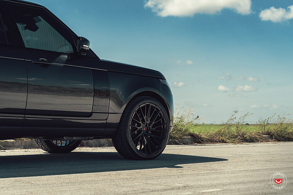Фото дисков Vossen EVO-6T Черный глянец на Land Rover Range Rover IV