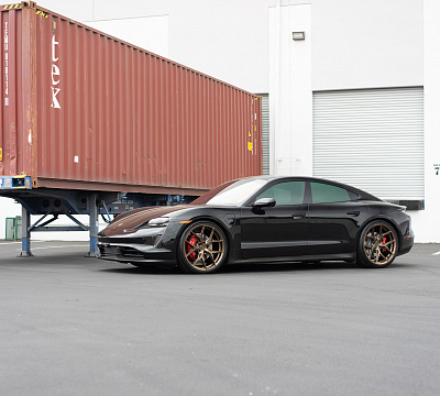 Фото дисков Vossen HF-5 на Porsche Taycan I