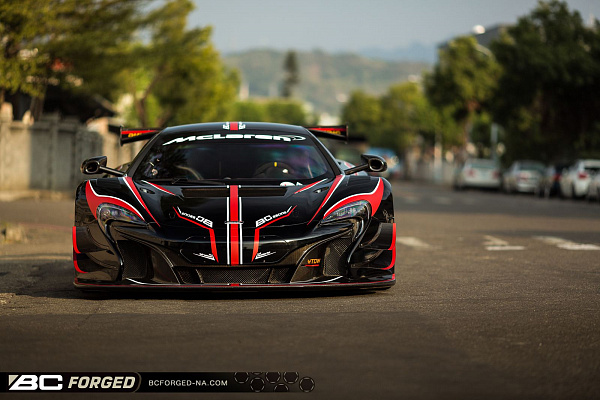 Фото дисков BC Forged RS45 Черный матовый на McLaren 650S
