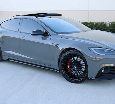 Фото дисков HRE P103 на Tesla Model S