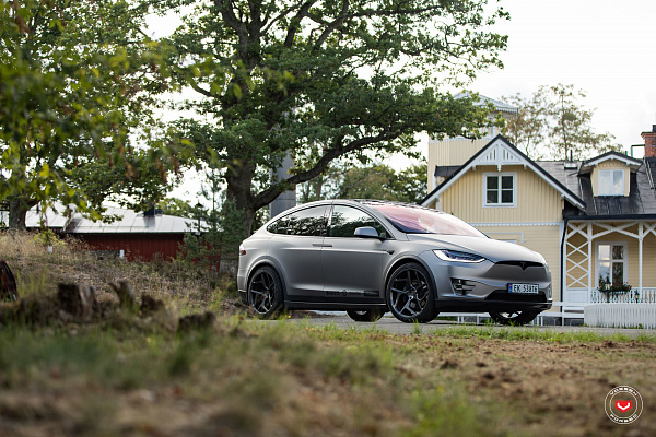 Фото дисков Vossen CG-205T Глянцевый графит на Tesla Model X