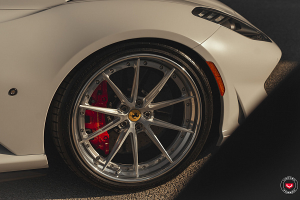 Фото дисков Vossen VPS-1 (3-Piece) Глянцевый лак на Ferrari 812