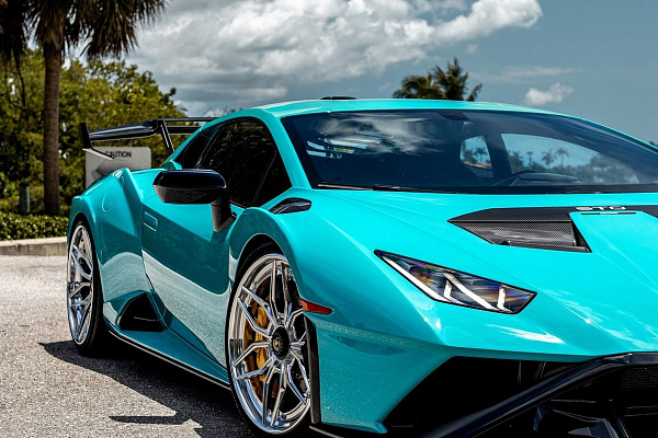 Фото дисков Anrky AN36 Полированный лак на Lamborghini Huracan