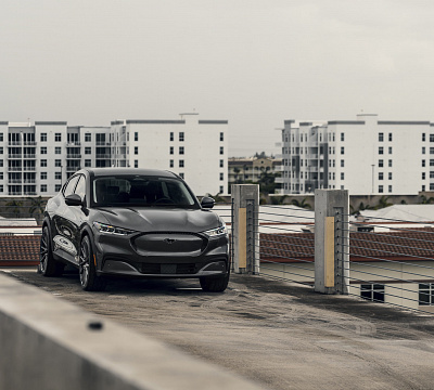Фото дисков Vossen HF-4T на Ford Mustang Mach-E