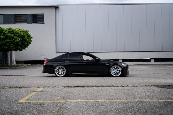 Фото дисков ST Wheels ST21.2 Полированный лак на BMW 5/M5 (F10)