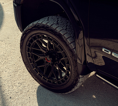 Фото дисков Vossen LCX-02 на GMC Sierra IV