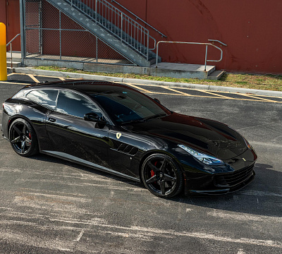 Фото дисков Anrky RS5.1 на Ferrari GTC4Lusso