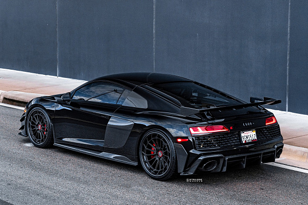 Фото дисков Strasse Wheels SV15FF Deep Concave FS Другой цвет на Audi R8 (4S)