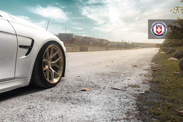 Фото дисков HRE R101 Глянцевое золото на BMW 3/M3 (F3x/F80)