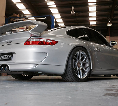 Фото дисков HRE FF01 на Porsche 911 VI