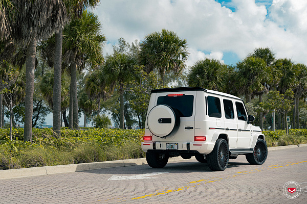 Фото дисков Vossen S17-16 Черный глянец на Mercedes-Benz G-Class III