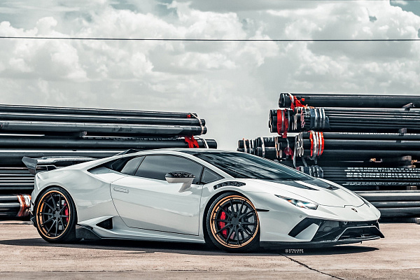 Фото дисков Strasse Wheels SV10 Deep Concave FS Другой цвет на Lamborghini Huracan