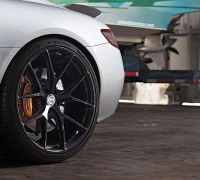 Фото дисков HRE P101 на Mercedes-Benz SLS AMG