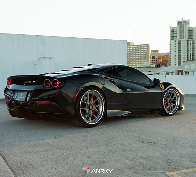 Фото дисков Anrky XR-301 на Ferrari F8