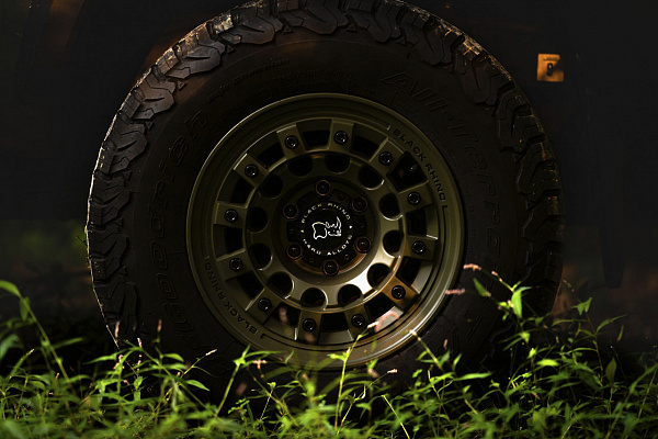 Фото дисков Black Rhino FUJI  на Toyota Tacoma III