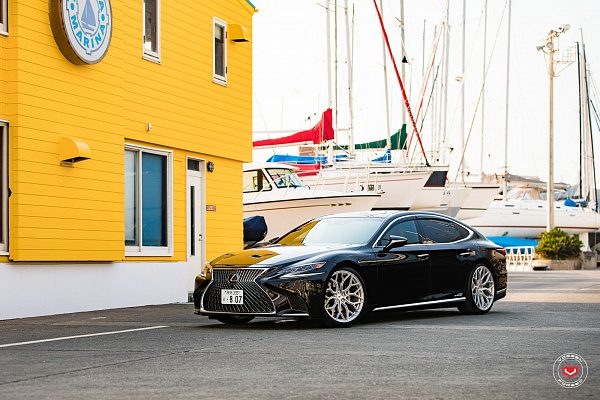 Фото дисков Vossen S17-01 Глянцевый лак на Lexus LS IV