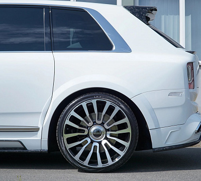 Фото дисков Mansory Y.8 на Rolls-Royce Cullinan