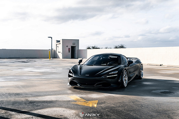 Фото дисков Anrky AN32 Полированный лак на McLaren 720S