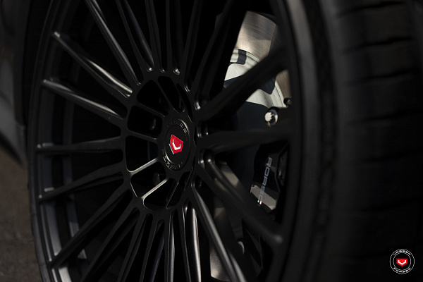 Фото дисков Vossen S17-04 Черный сатин на Porsche Taycan I