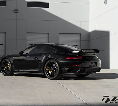 Фото дисков HRE P101 на Porsche 911 VII