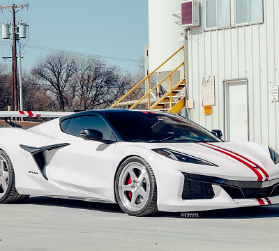 Фото дисков Strasse Wheels S5 Track на Chevrolet Corvette C8
