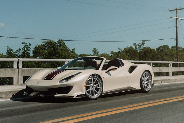 Фото дисков Anrky AN32 Глянцевый лак на Ferrari 488