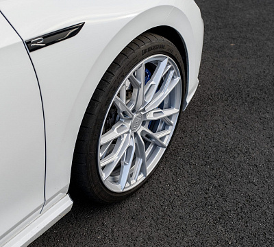 Фото дисков Bola FLS на Volkswagen Golf VIII