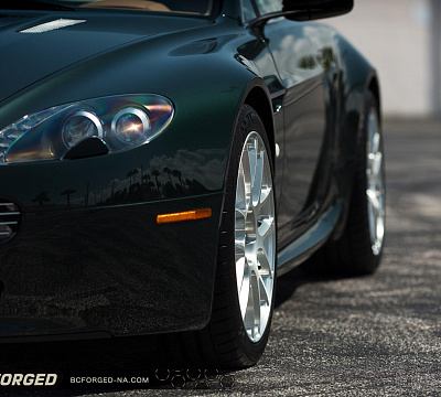 Фото дисков BC Forged RS40 на Aston Martin Vantage 3