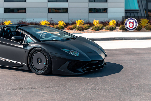 Фото дисков HRE 935 Черный сатин на Lamborghini Aventador