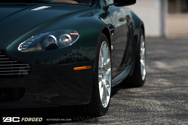 Фото дисков BC Forged RS40 Глянцевый лак на Aston Martin Vantage 3