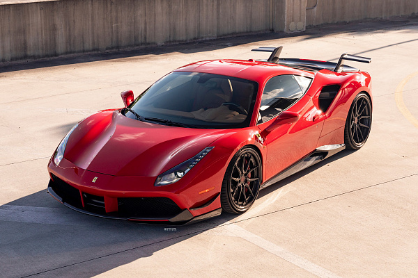 Фото дисков Strasse Wheels SV5 Deep Concave FS Другой цвет на Ferrari 488
