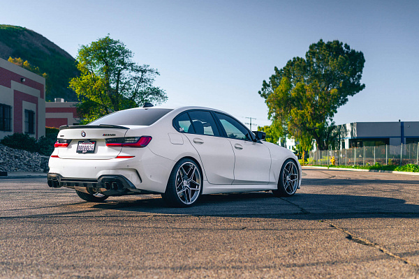Фото дисков HRE FF11 Серебро на BMW 3/M3 (G2x/G80)