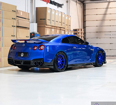Фото дисков HRE 520 на Nissan GT-R