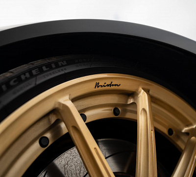 Фото дисков Brixton Forged R11-R на Aston Martin Vantage 4