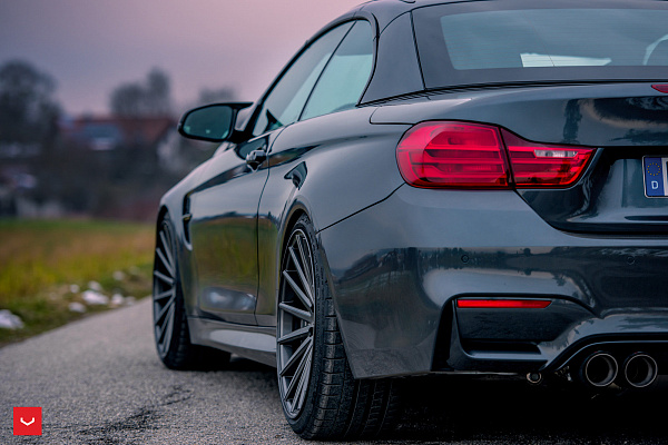 Фото дисков Vossen VFS-2 Глянцевый графит на BMW 4/M4 (F32/F82)