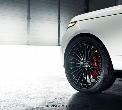 Фото дисков HRE S209 на Land Rover Range Rover IV
