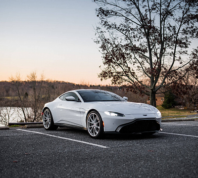 Фото дисков HRE P204 на Aston Martin Vantage 4