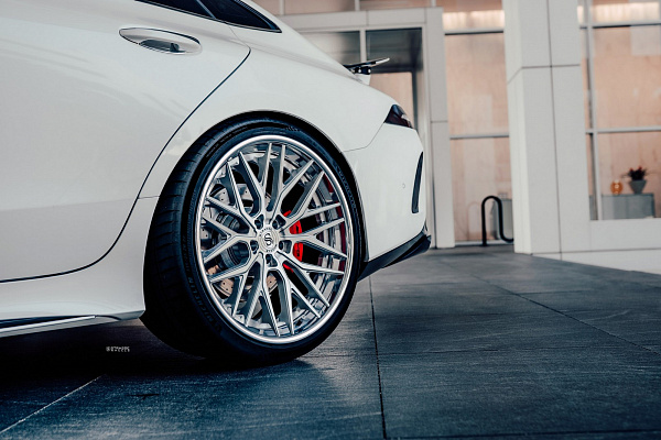 Фото дисков Strasse Wheels SV10M Deep Concave FS Глянцевый лак на Mercedes-Benz AMG GT I