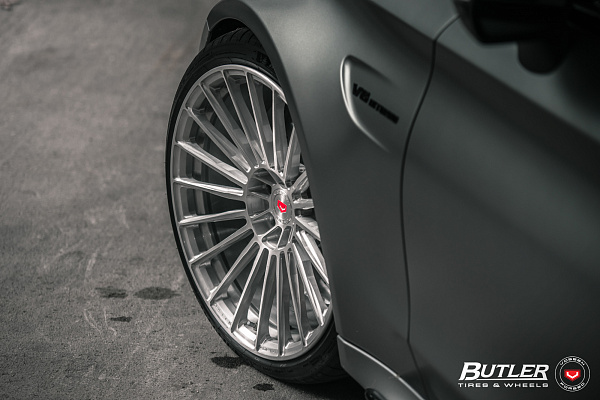 Фото дисков Vossen S17-04 Глянцевый темный лак на Mercedes-Benz C-Class (W205)