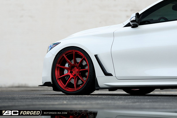 Фото дисков BC Forged RZ39 Красный глянец на Infiniti Q60 II
