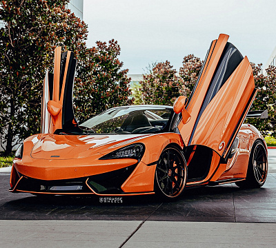 Фото дисков Strasse Wheels SV10T Deep Concave FS на McLaren 570S