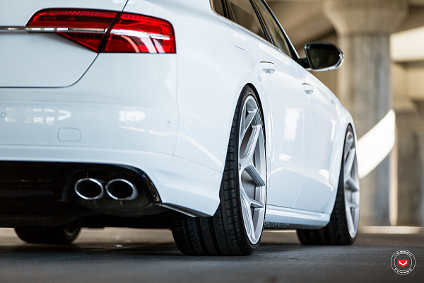 Фото дисков Vossen CG-205 Сатиновый лак на Audi A/S 8 (D4)