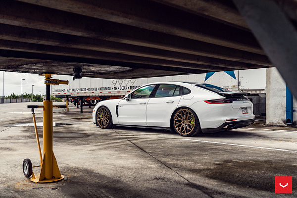 Фото дисков Vossen HF-2 Сатиновая бронза на Porsche Panamera II